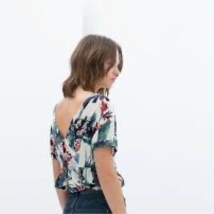 Zara Tropical print top size M